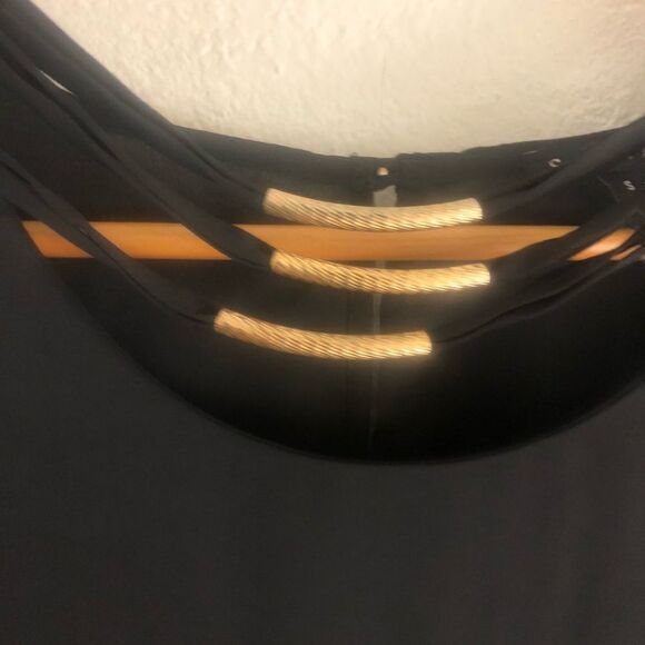 Sami & Jo Black low high neck details blouse size S   New with tags - Picture 3 of 6